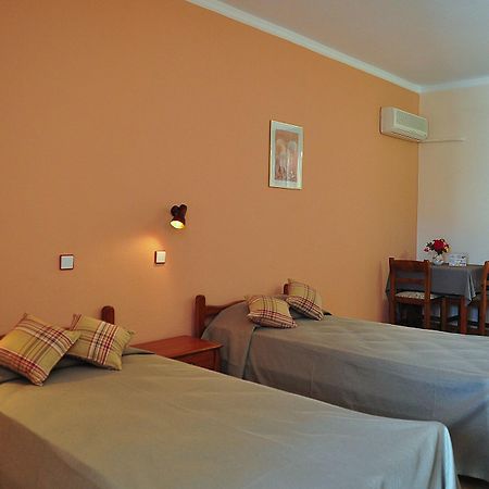 Sandys Studios Apartments And Log Villas Pszalídi Kültér fotó