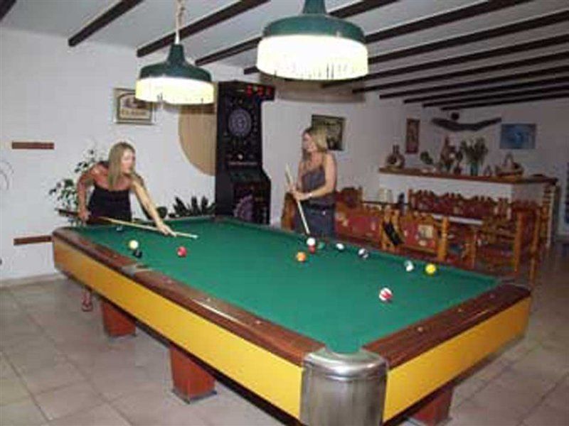 Sandys Studios Apartments And Log Villas Pszalídi Kültér fotó