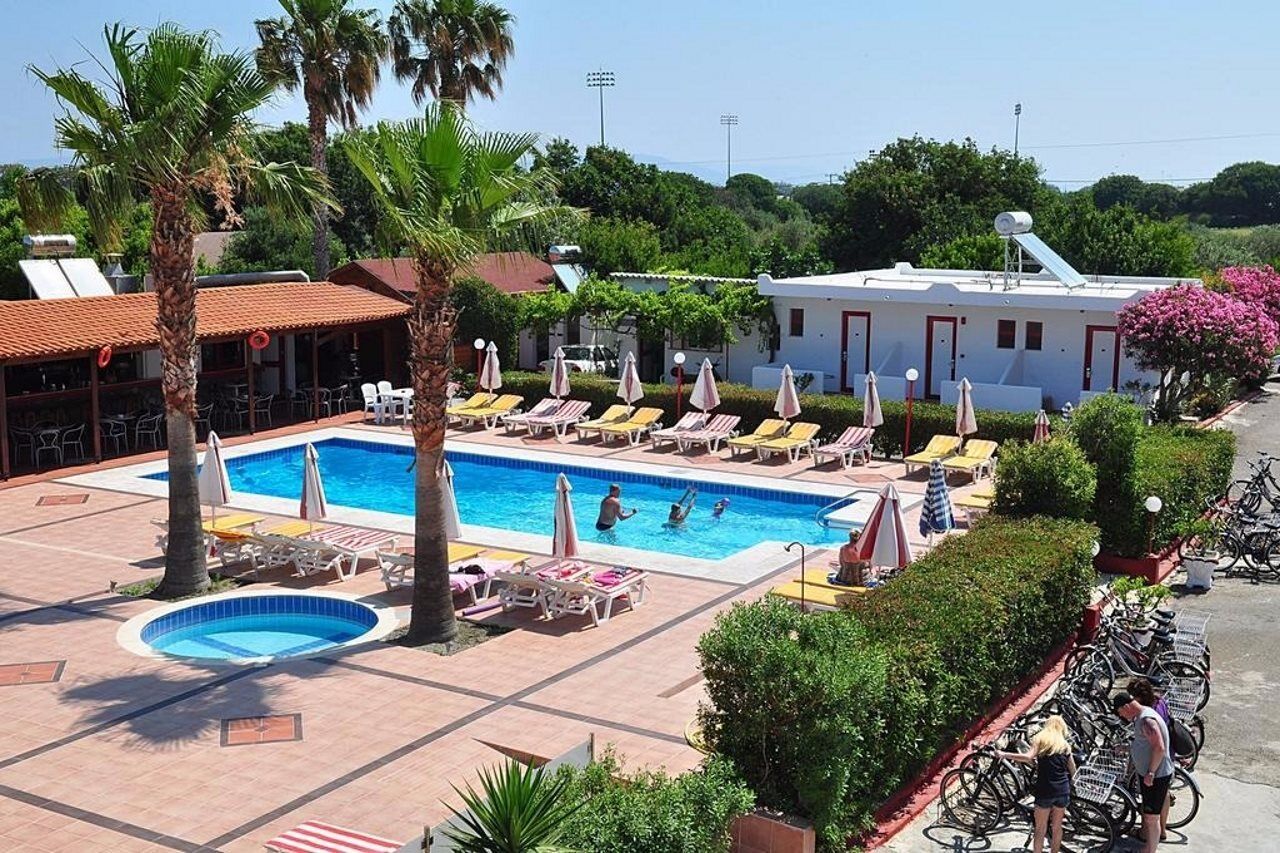 Sandys Studios Apartments And Log Villas Pszalídi Kültér fotó
