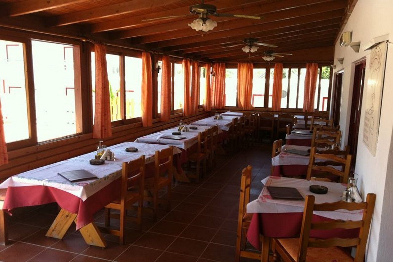 Sandys Studios Apartments And Log Villas Pszalídi Kültér fotó