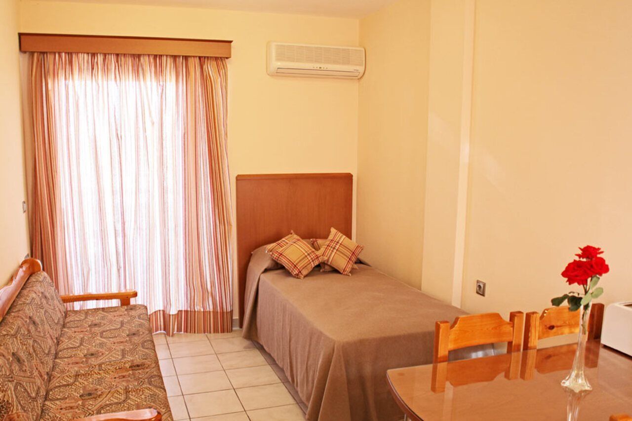 Sandys Studios Apartments And Log Villas Pszalídi Kültér fotó