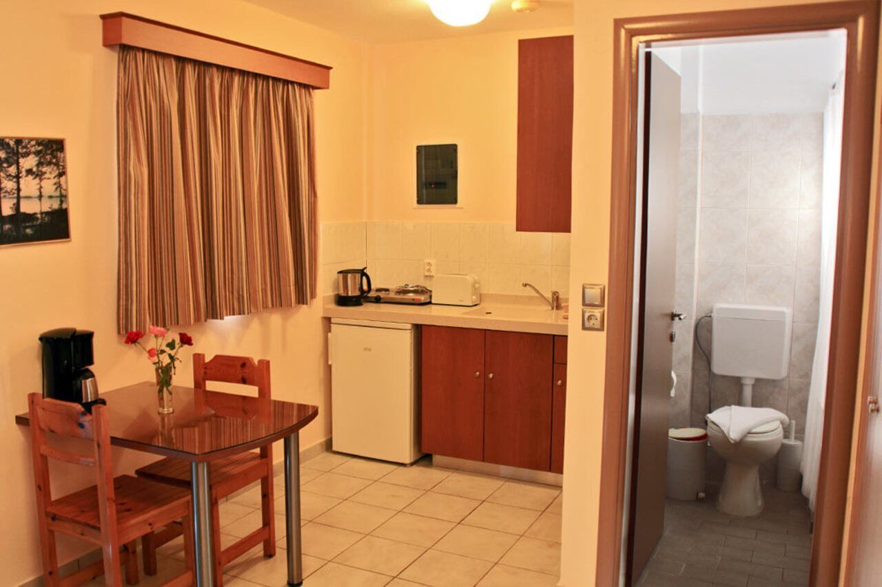 Sandys Studios Apartments And Log Villas Pszalídi Kültér fotó